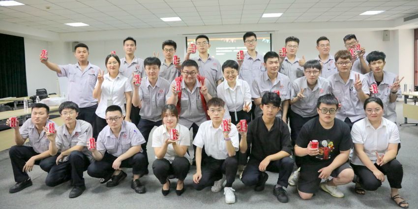 2020届顶岗实习生座谈会在国茂股份精彩进行？